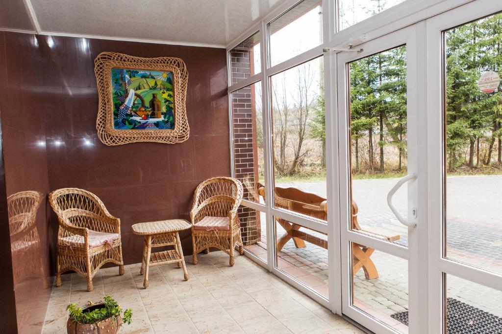 Ялинка Готель Vyškiv Exteriér fotografie